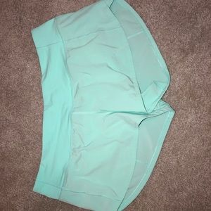 Lululemon Speed up short 2.5